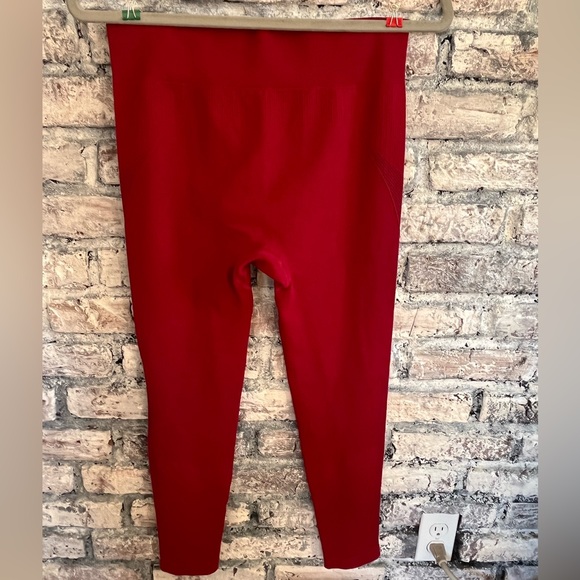 Beneunder Red Activewear Set. Amazing layering for cold weather NWOT unisex - Picture 14 of 16